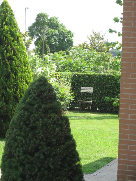 Bed And Breakfast Zia Calci Esterno foto